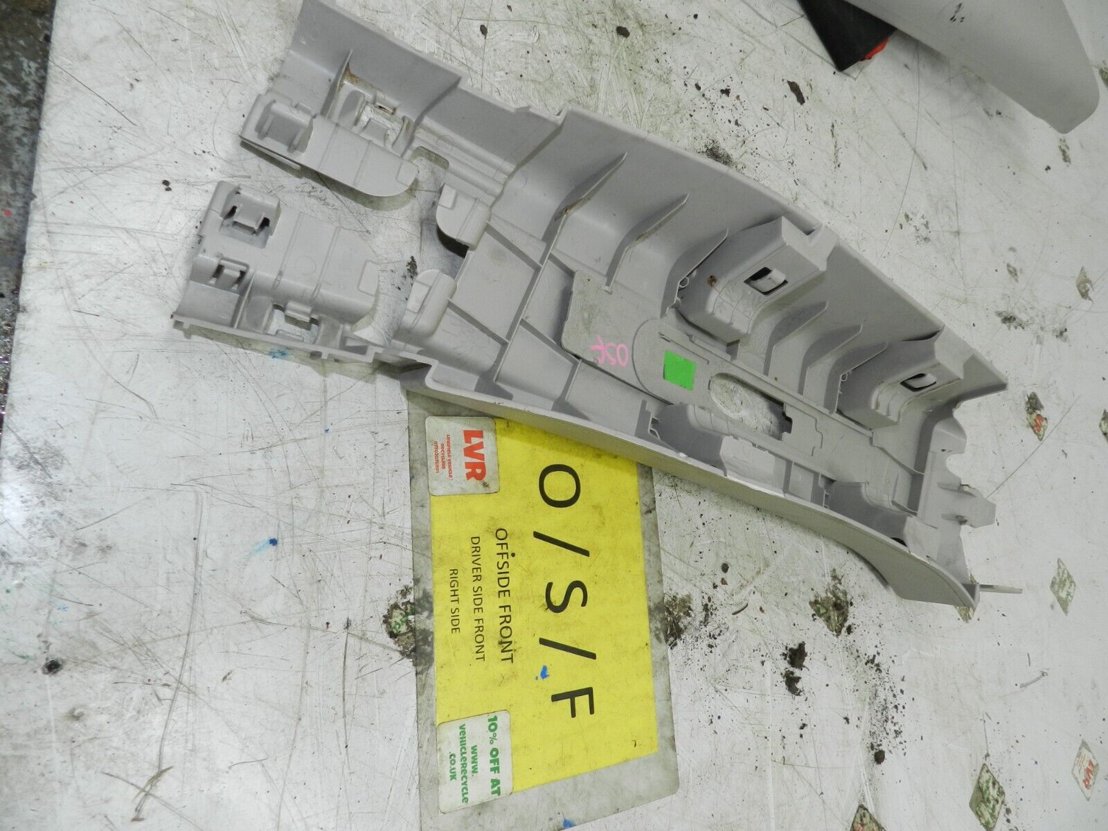 2015 CITROEN BERLINGO MK2. DRIVER SIDE FRONT B PILLAR TOP TRIM - Image 2
