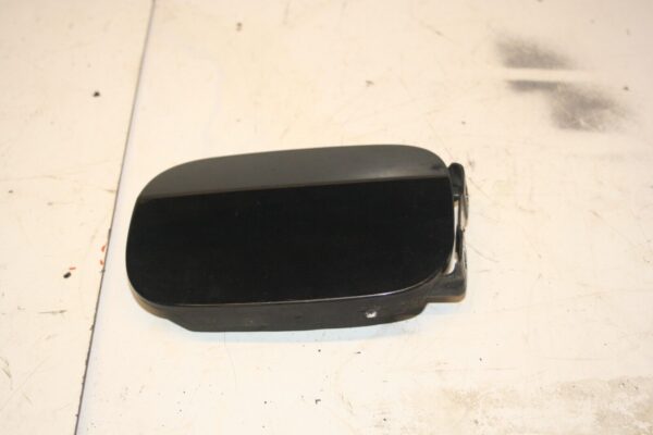 MERCEDES CLK W209. FUEL FLAP UNLEADED IN BLACK