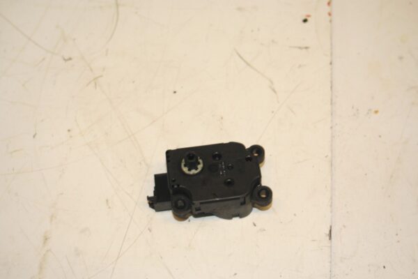 MERCEDES CLK W209. HEATER CONTROL FLAP ACTUATOR A2038201642