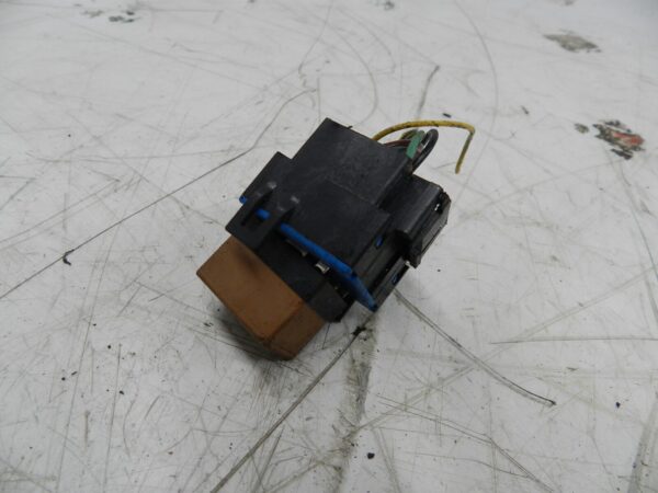 2006 LAND ROVER FREELANDER 1 FACELIFT TD4 L314. RELAY AND HOUSING WINDOW - Image 4