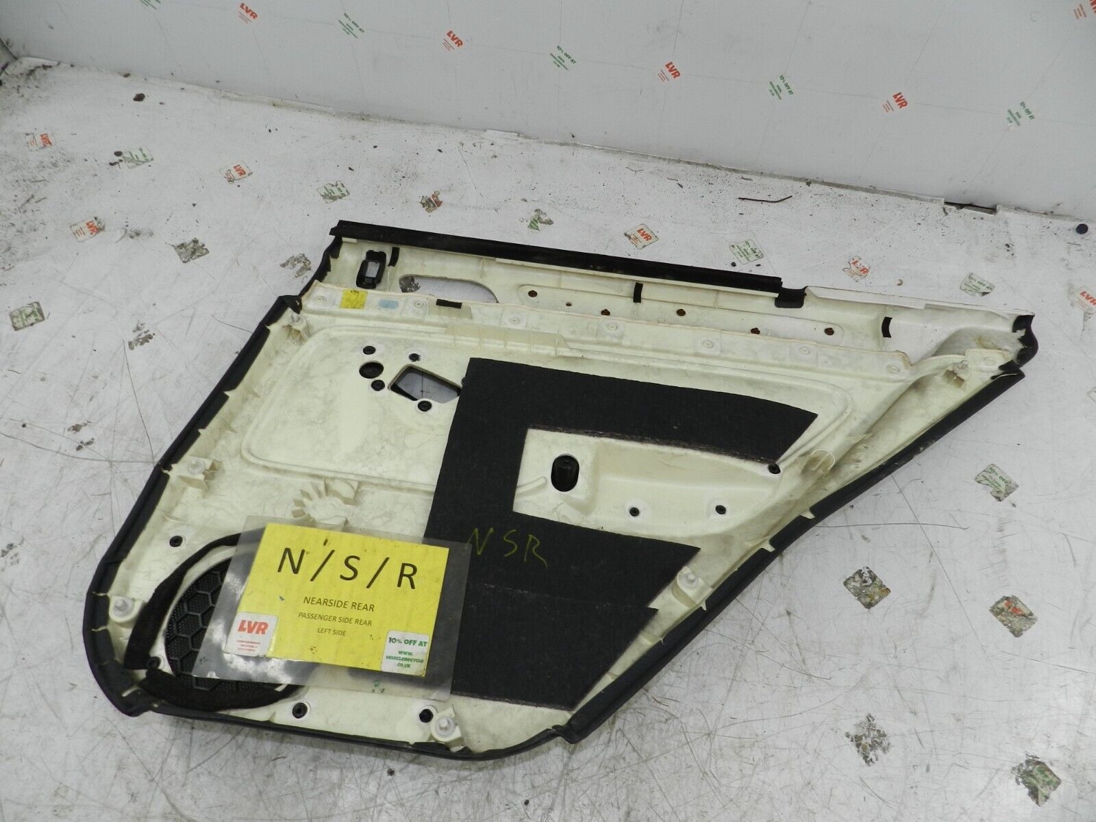 (138) 1998 HONDA ACCORD MK6. PASSENGER SIDE REAR DOOR CARD - Image 2