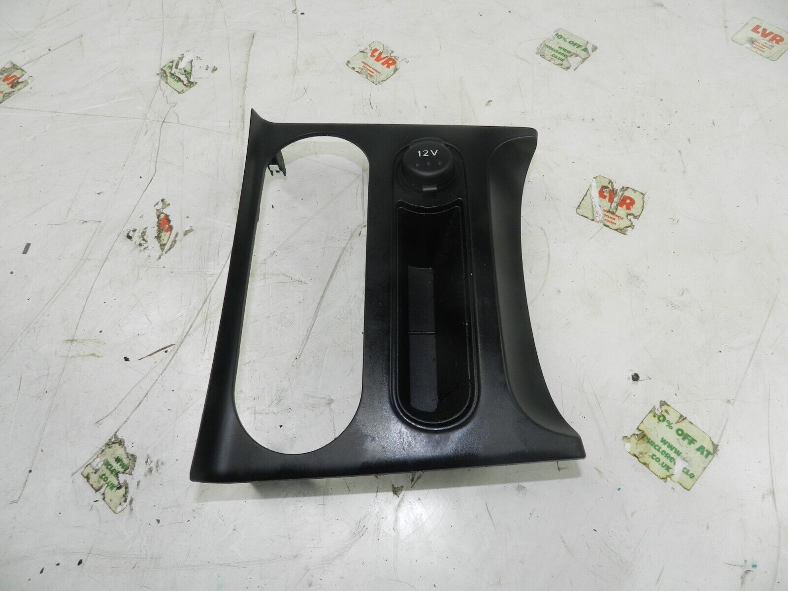 2011 NISSAN QASHQAI J10 MK1. CENTRE CONSOLE FRAME 12V SOCKET