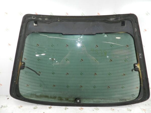 (138) 1998 HONDA ACCORD MK6. REAR WINDOW GLASS BOOT LID TAIL GATE WIND SCREEN - Image 2