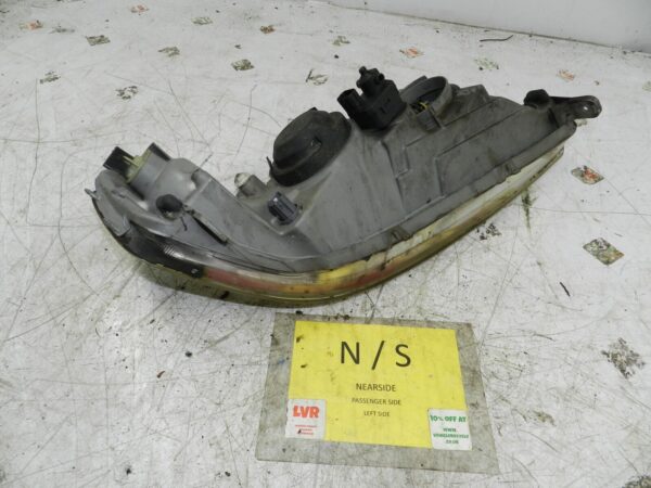 (138) 1998 HONDA ACCORD MK6. PASSENGER SIDE HEAD LIGHT - Image 3