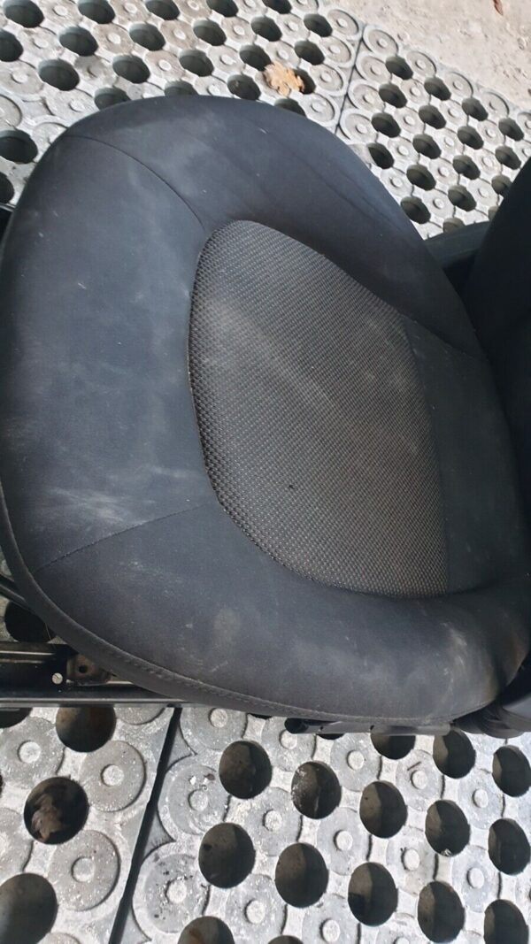 Mini Countryman 2014 R60 - Drivers Front Seat - Image 2