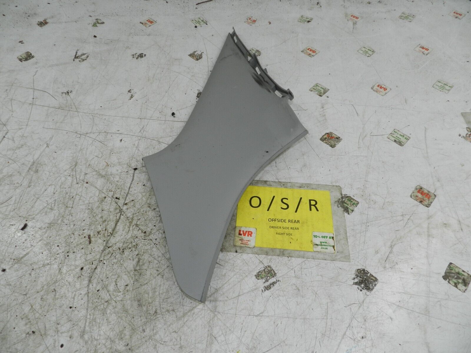 (138) 1998 HONDA ACCORD MK6. DRIVER SIDE REAR C PILLAR TRIM