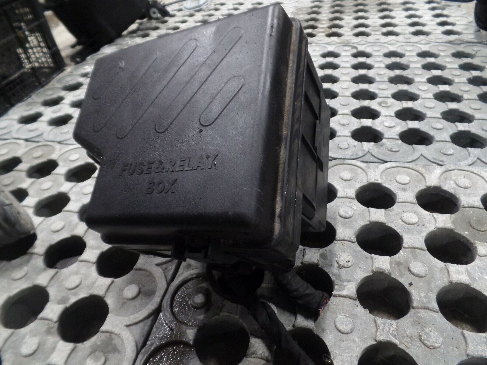 2010 MK2 2.2 CRDi Hyundai Santa Fe Automatic – Engine Bay Fuse Box