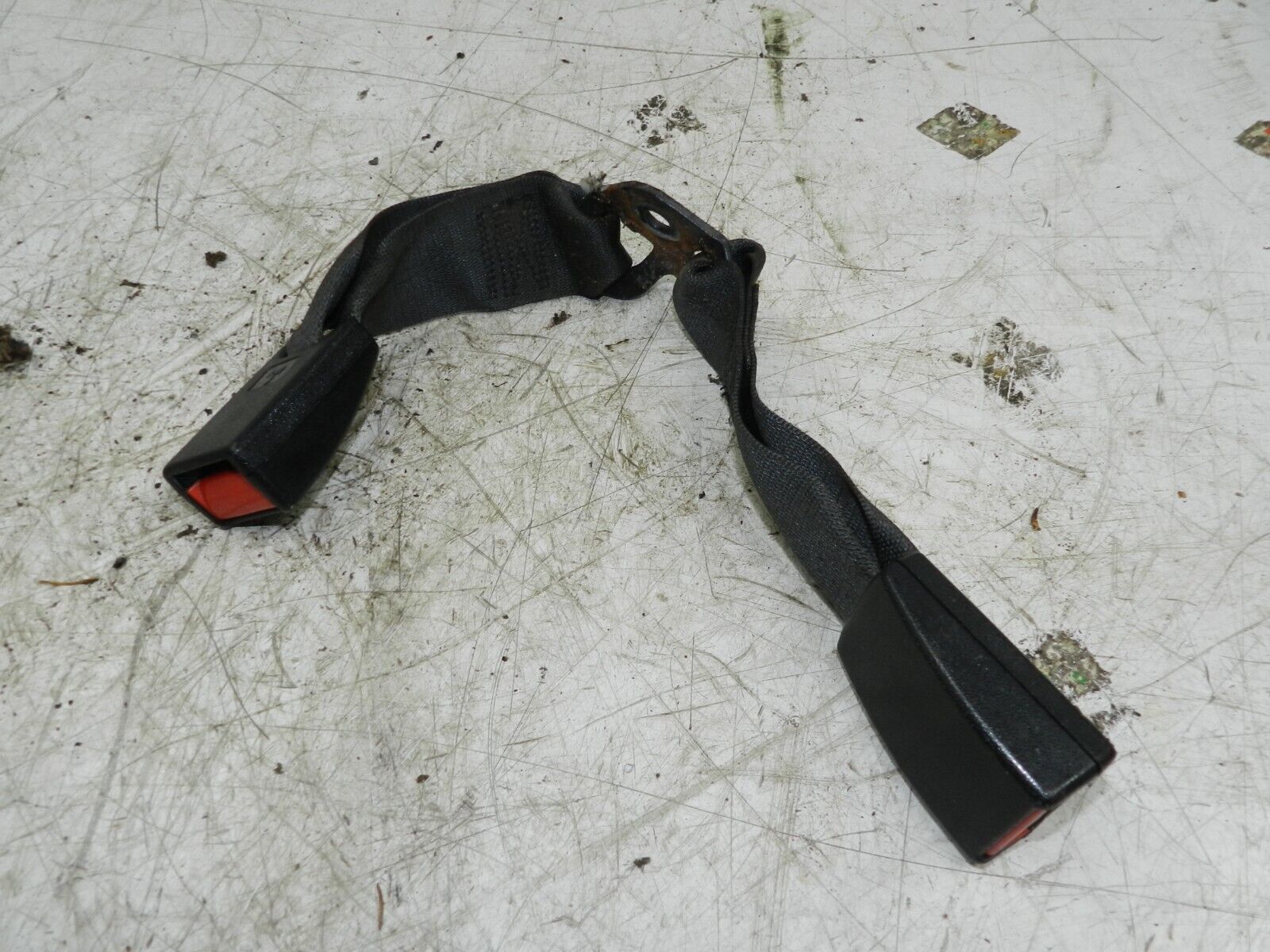 (138) 1998 HONDA ACCORD MK6. REAR SEAT BELTS BUCKLES CLAMPS - Image 2