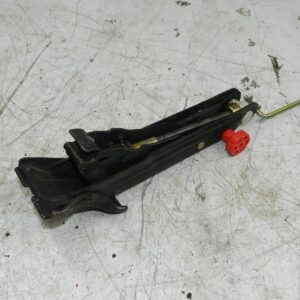 1990 VOLVO 700 740. EMERGENCY JACK