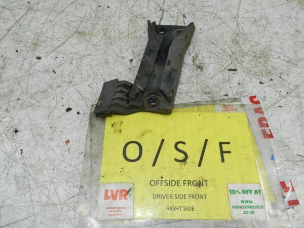 1990 VOLVO 700 740. DRIVER SIDE FRONT BUMPER SUPPORT BRACKET - Image 2