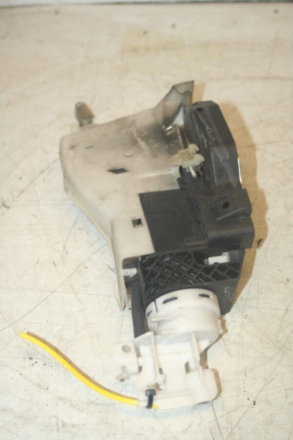 2005 MERCEDES S CLASS W220. PASSENGER SIDE FRONT DOOR LOCK MOTOR MECHANISM - Image 2