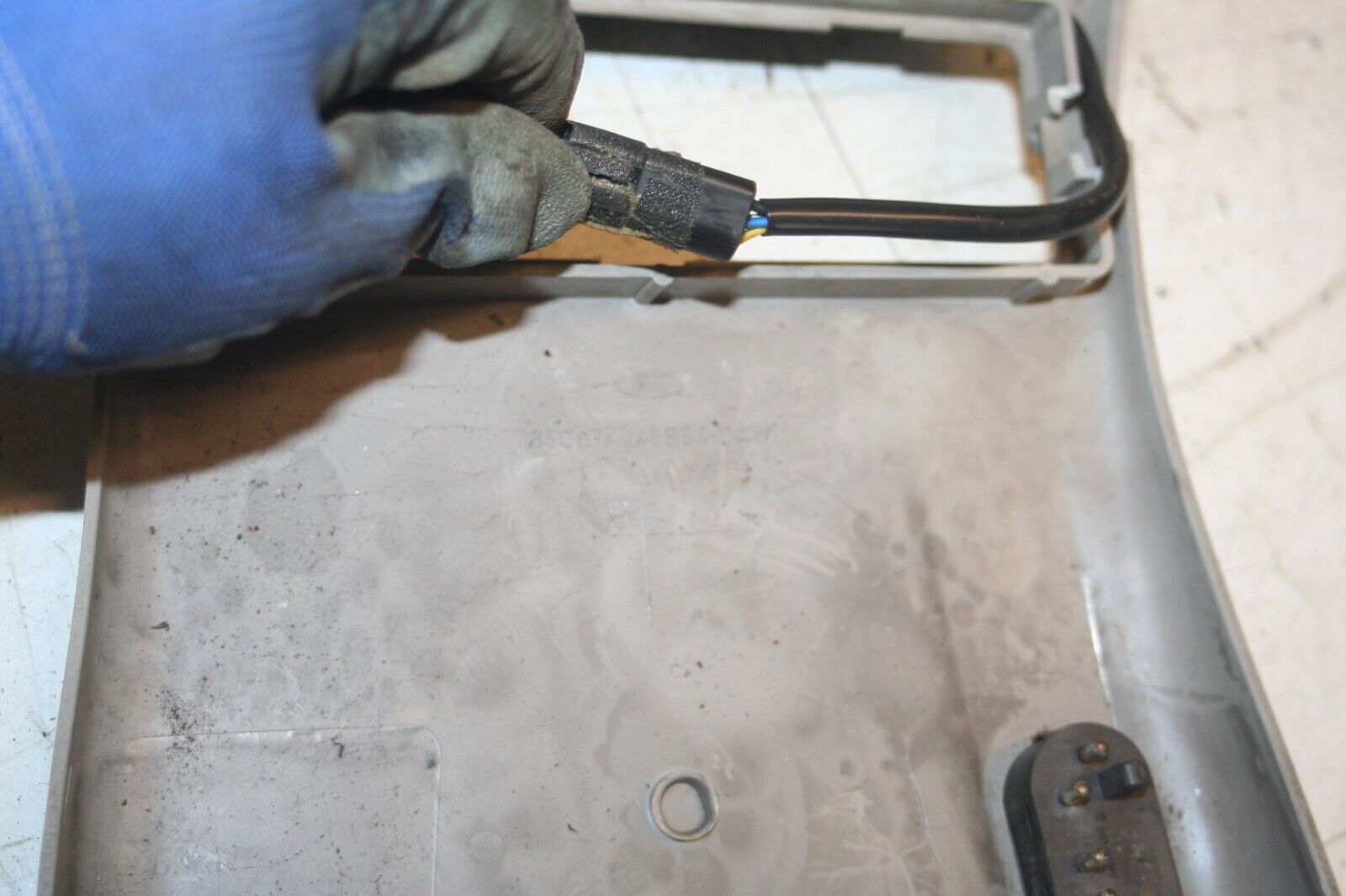 1990 FORD GRANADA MK3. SUNROOF SWITCH DISPLAY SCREEN DAMAGED 85GBAO45B54-CAW - Image 6