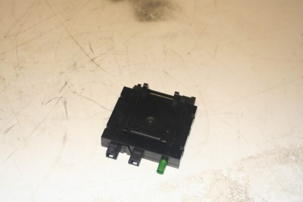 MERCEDES CLK W209. A209 820 26 26 KEYLESS CONTROL MODULE - Image 2