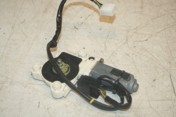 2005 MERCEDES S CLASS W220. PASSENGER SIDE REAR WINDOW MOTOR - Image 2