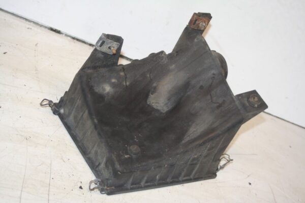 1990 FORD GRANADA MK3. AIR BOX FILTER HOUSING BASE 05TF9609BB - Image 3