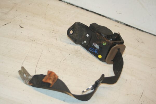 1990 FORD GRANADA MK3. DRIVER SIDE REAR SEAT BELT - Image 3
