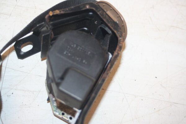 1990 FORD GRANADA MK3. DRIVER SIDE REAR SEAT BELT - Image 5