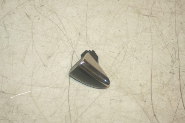 2005 MERCEDES S CLASS W220. EXTERNAL DOOR HANDLE END CAP LOCK COVER