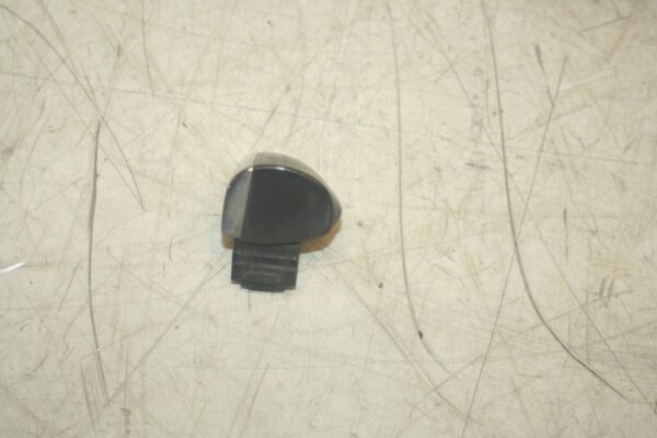 2005 MERCEDES S CLASS W220. EXTERNAL DOOR HANDLE END CAP LOCK COVER - Image 4