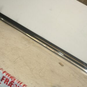 2005 MERCEDES S CLASS W220. DRIVER SIDE FRONT DOOR MOULDING TRIM