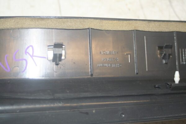 2005 MERCEDES S CLASS W220. PASSENGER SIDE REAR SILL TRIM KICK PLATE - Image 5