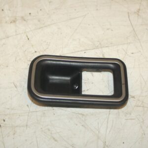1990 FORD GRANADA MK3. DOOR HANDLE SURROUND PASSENGER FRONT