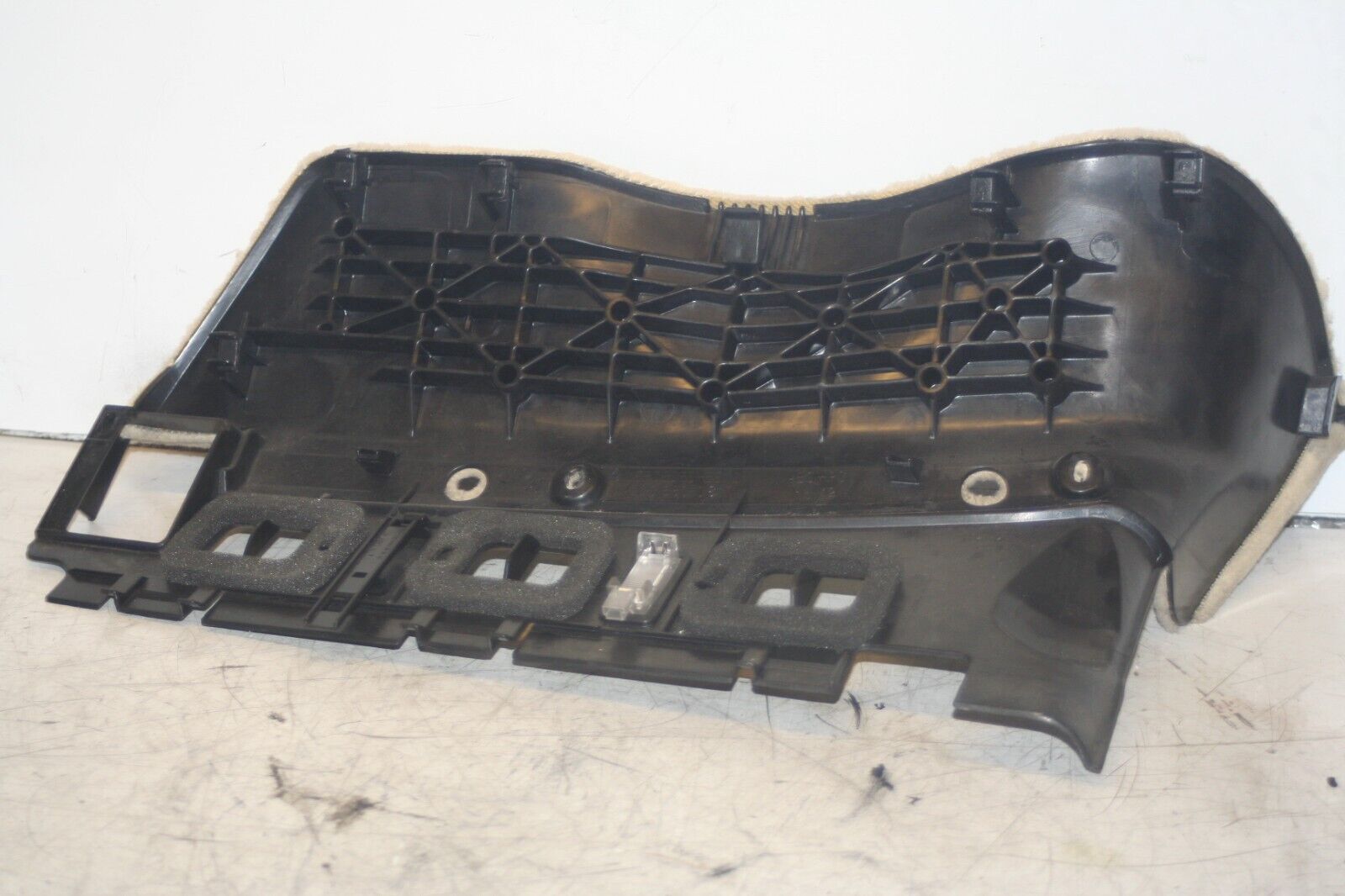 2005 MERCEDES S CLASS W220. DASHBOARD LOWER TRIM PANEL A2206800617 - Image 3