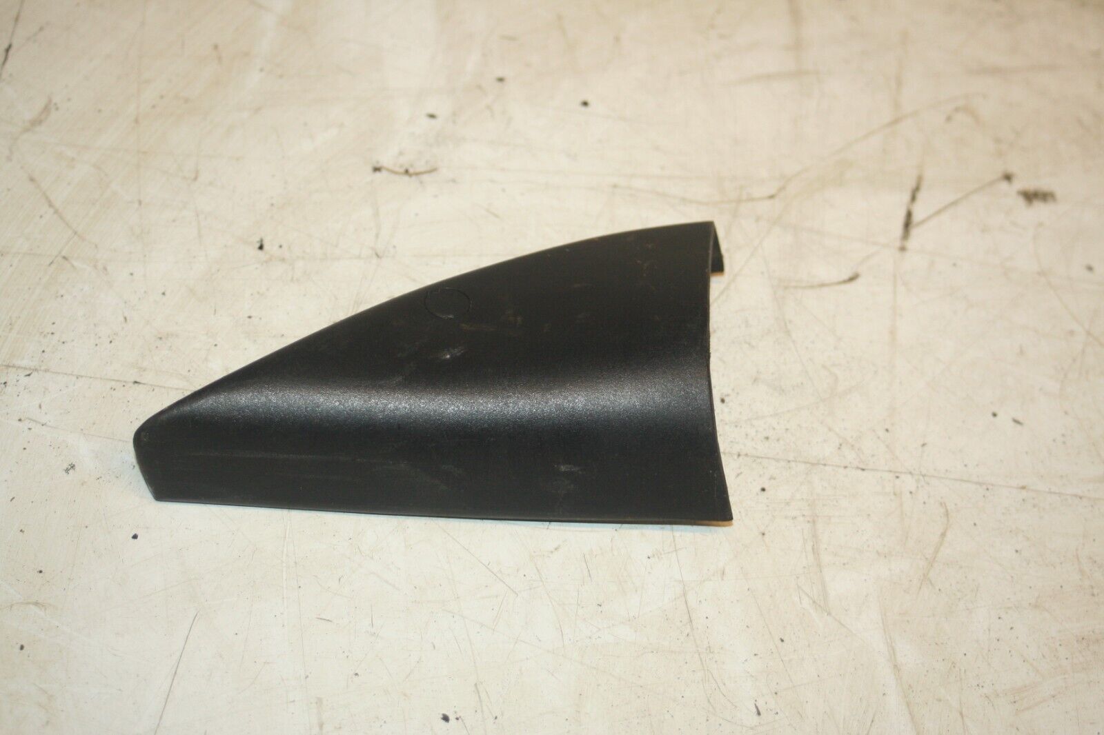 1990 FORD GRANADA MK3. PASSENGER SIDE WING MIRROR DOOR TRIM