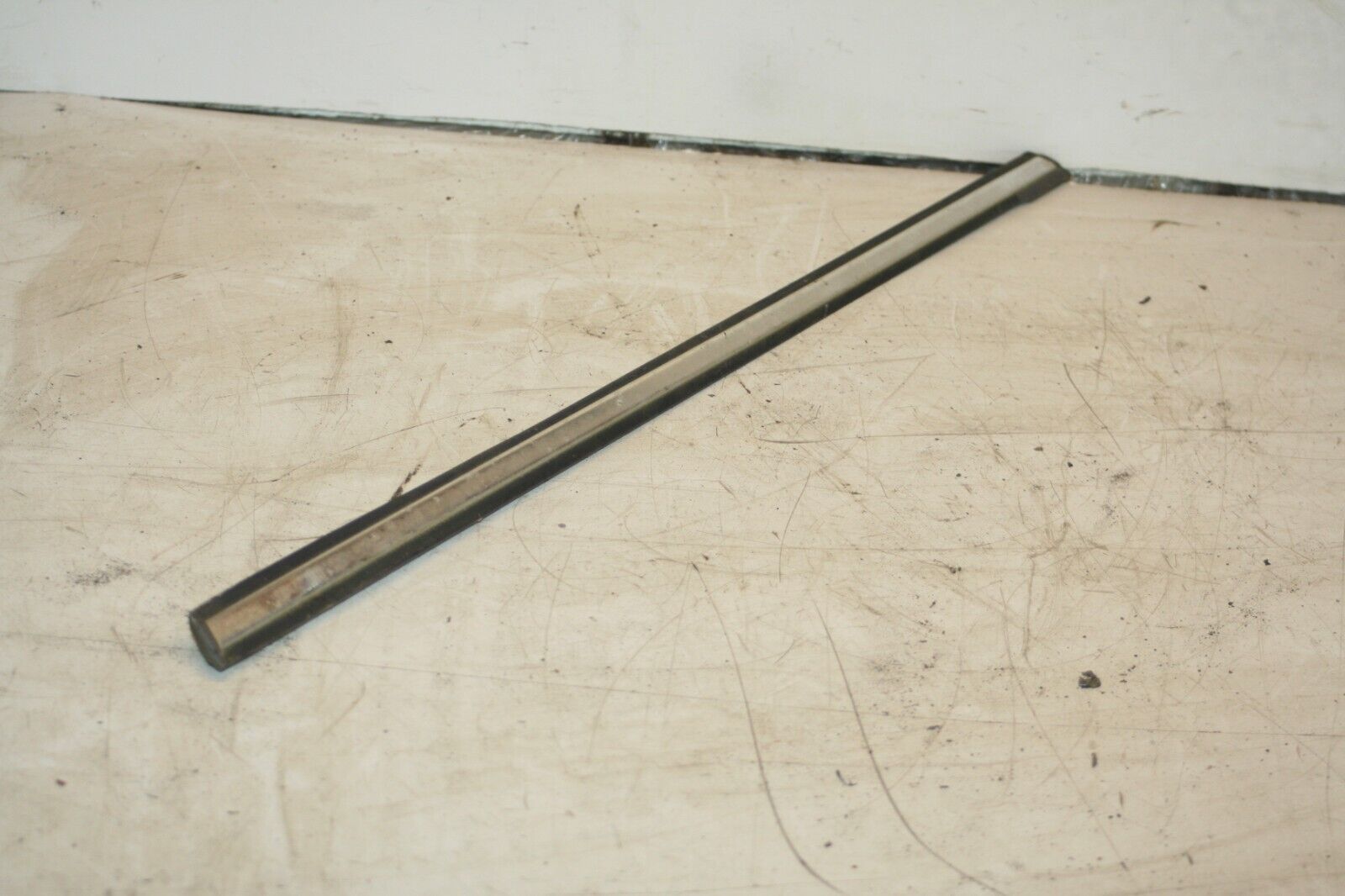 1990 FORD GRANADA MK3. DOOR TRIM CHROME PASSENGER SIDE REAR