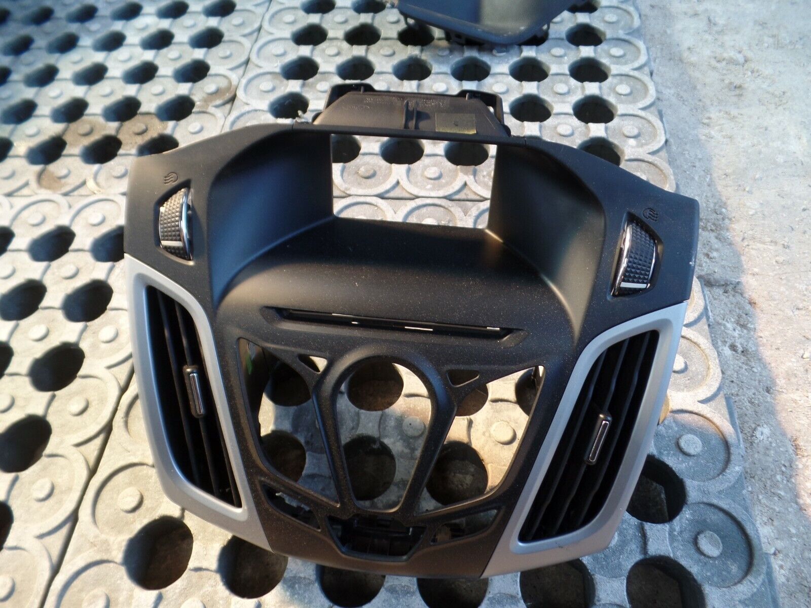 2013 MK3 Ford Focus Center Console Radio Trim