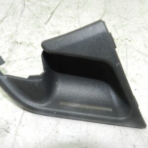 (131) 02 MERCEDES BENZ E CLASS ESTATE W210. DRIVER REAR DOOR HANDLE SURROUND