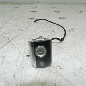 (131) 2002 MERCEDES BENZ E CLASS ESTATE W210. DOOR HANDLE LOCK WITH KEY GREEN