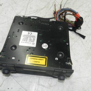 (131) 02 MERCEDES BENZ E CLASS ESTATE W210. CD RADIO STEREO A1708200386 NO CODE