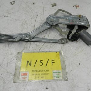 (131) 02 MERCEDES BENZ E CLASS ESTATE W210. PASSENGER FRONT WINDOW REGULATOR
