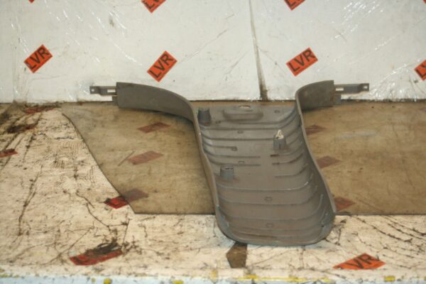 2009 KIA SORENTO. B PILLAR TRIM - Image 2