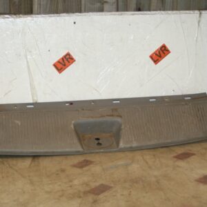 2009 KIA SORENTO. BOOT LID PLASTIC TRIM