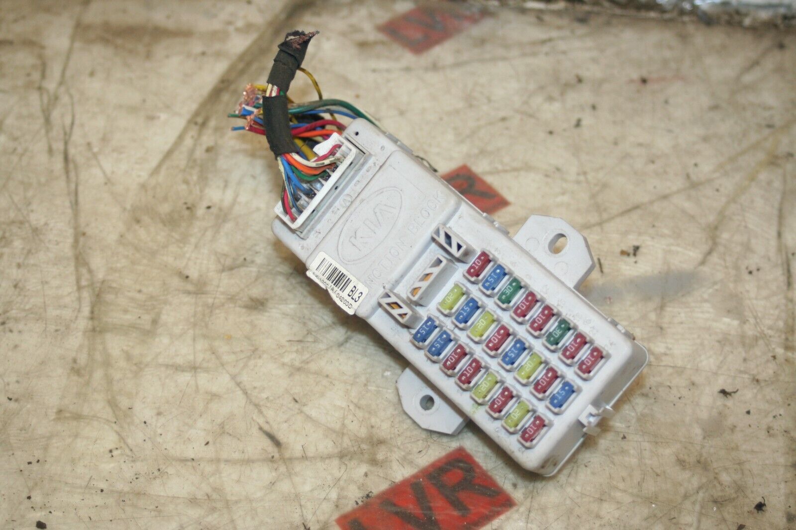 2009 KIA SORENTO. FUSE BOARD BOX