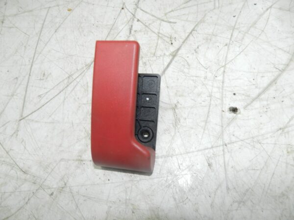 (131) 2002 MERCEDES BENZ E CLASS ESTATE W210. BONNET RELEASE CABLE HANDLE - Image 2