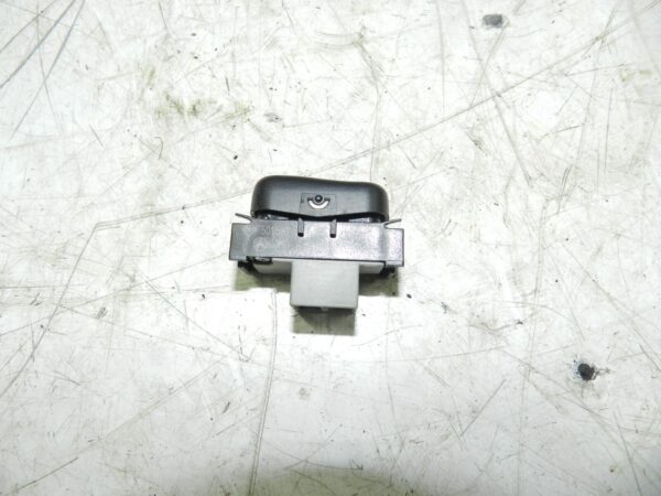 (131) 2002 MERCEDES BENZ E CLASS ESTATE W210. ANTI JACK SWITCH - Image 5