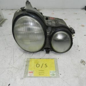 (131) 2002 MERCEDES BENZ E CLASS ESTATE W210. DRIVER SIDE HEADLIGHT