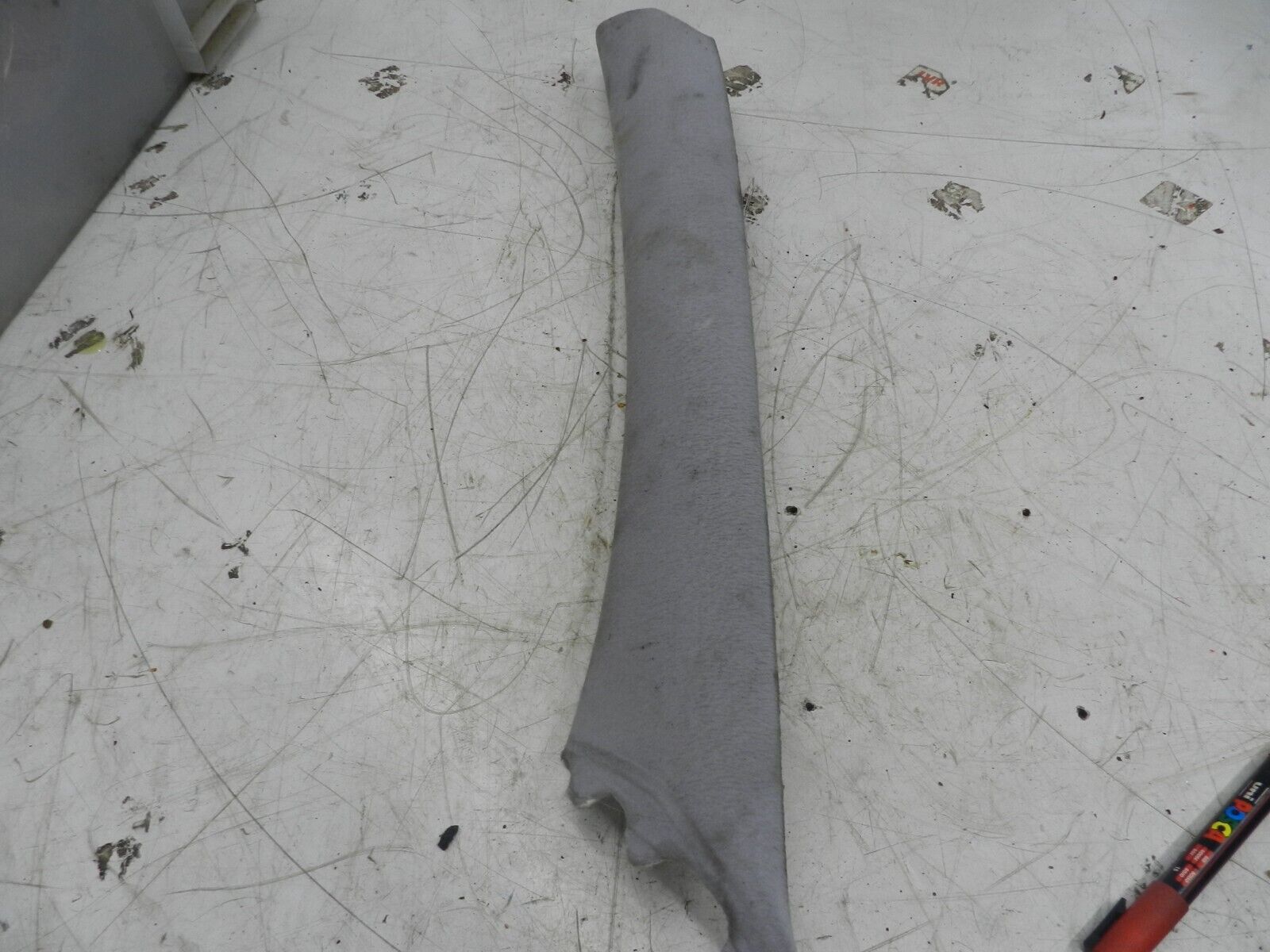(131) 2002 MERCEDES BENZ E CLASS ESTATE W210. PASSENGER SIDE A PILLAR TRIM