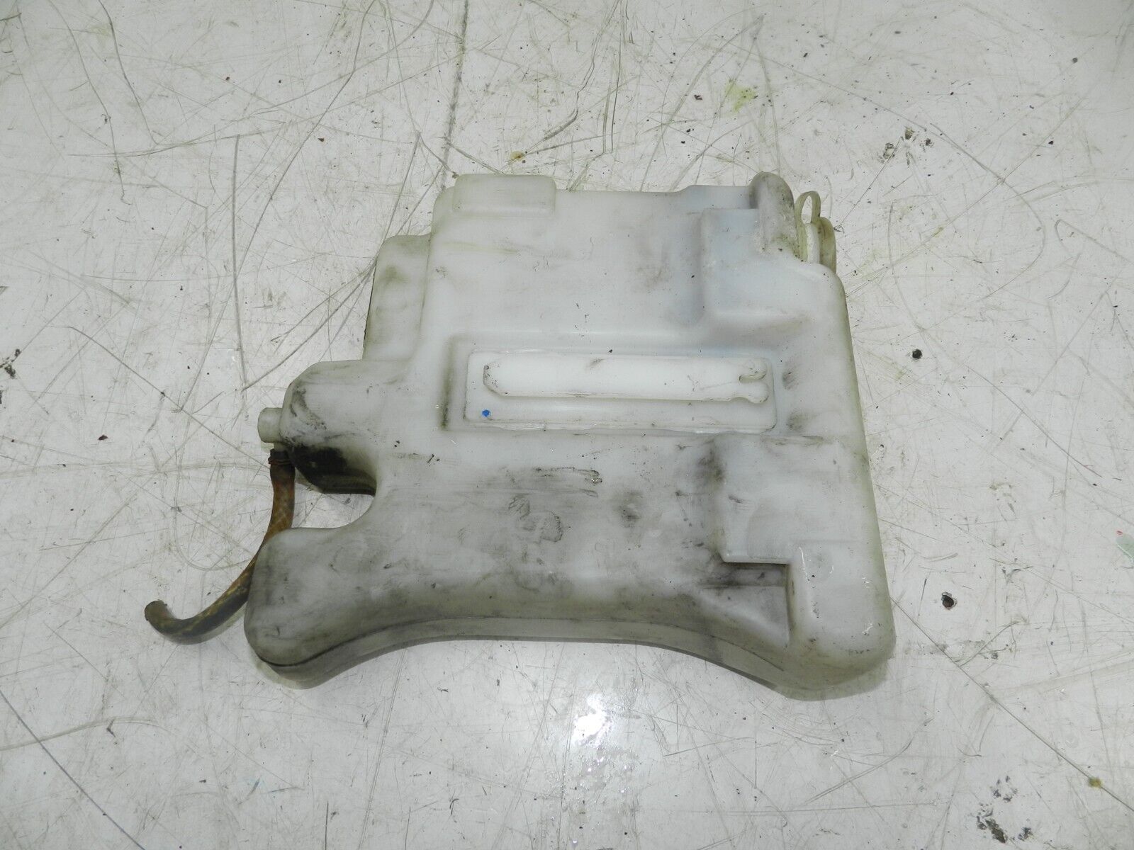 (131) 2002 MERCEDES BENZ E CLASS ESTATE W210. COOLANT BOTTLE TANK - Image 2