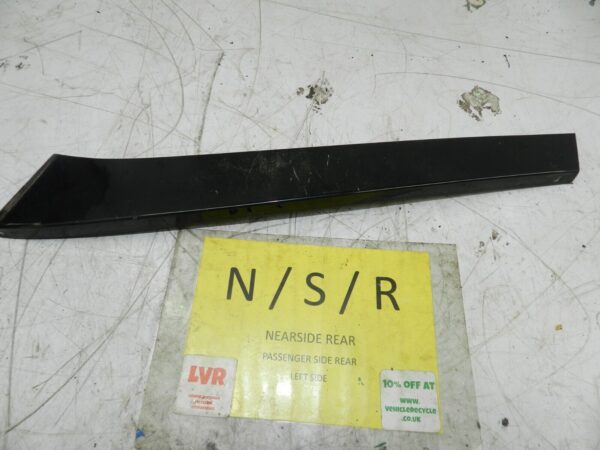 (131) 02 MERCEDES BENZ E CLASS EST W210. PASSENGER REAR DOOR REAR PILLAR TRIM