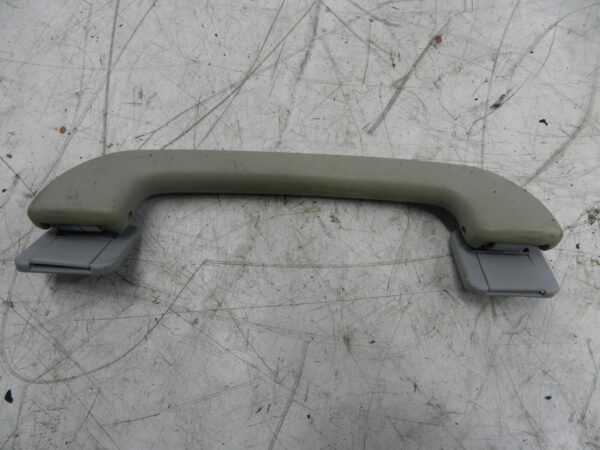 (131) 2002 MERCEDES BENZ E CLASS ESTATE W210. PASSENGER SIDE FRONT GRAB HANDLE - Image 3
