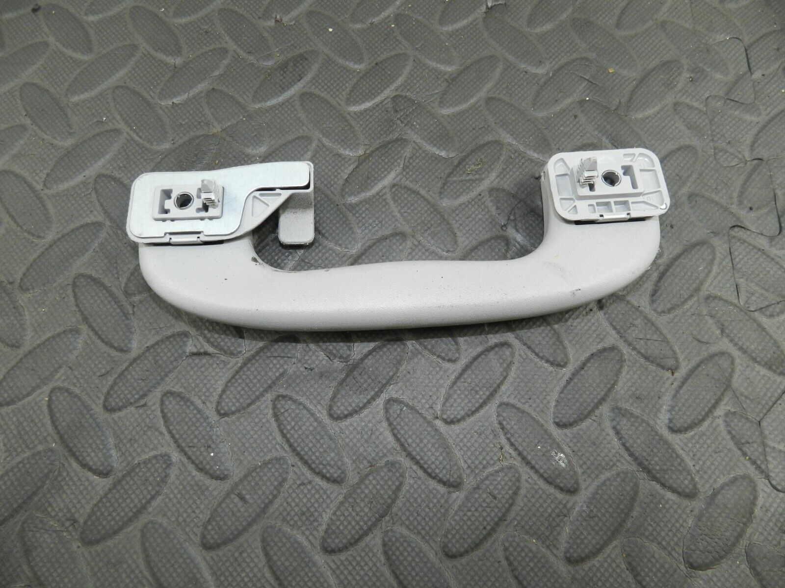(144) 2009 VAUXHALL ASTRA H. GRAB HANDLE - Image 3