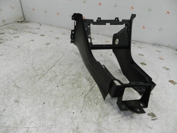 (138) 1998 HONDA ACCORD MK6. CENTRE CONSOLE FRAME