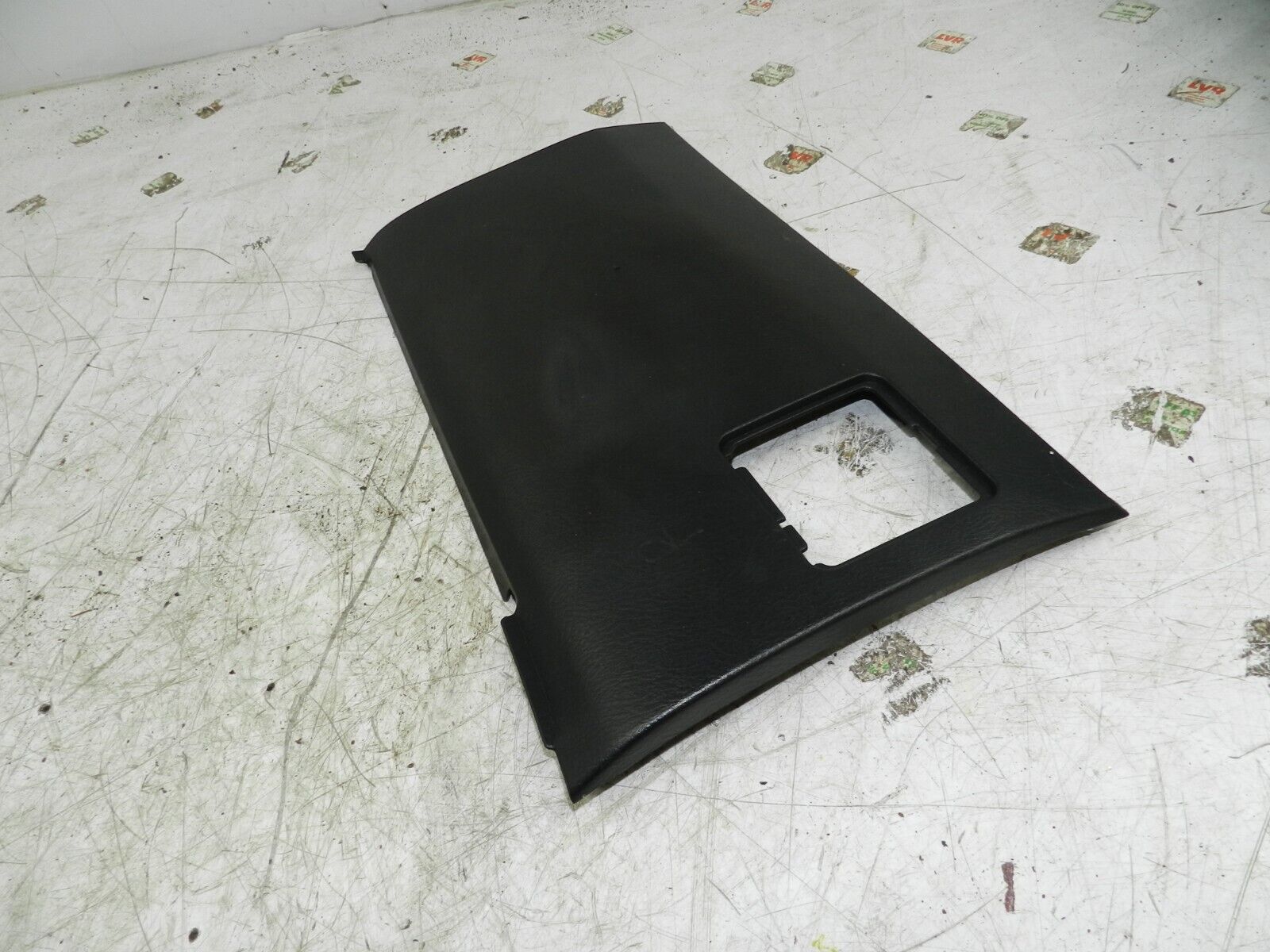 (138) 1998 HONDA ACCORD MK6. DASH BOARD LOWER TRIM