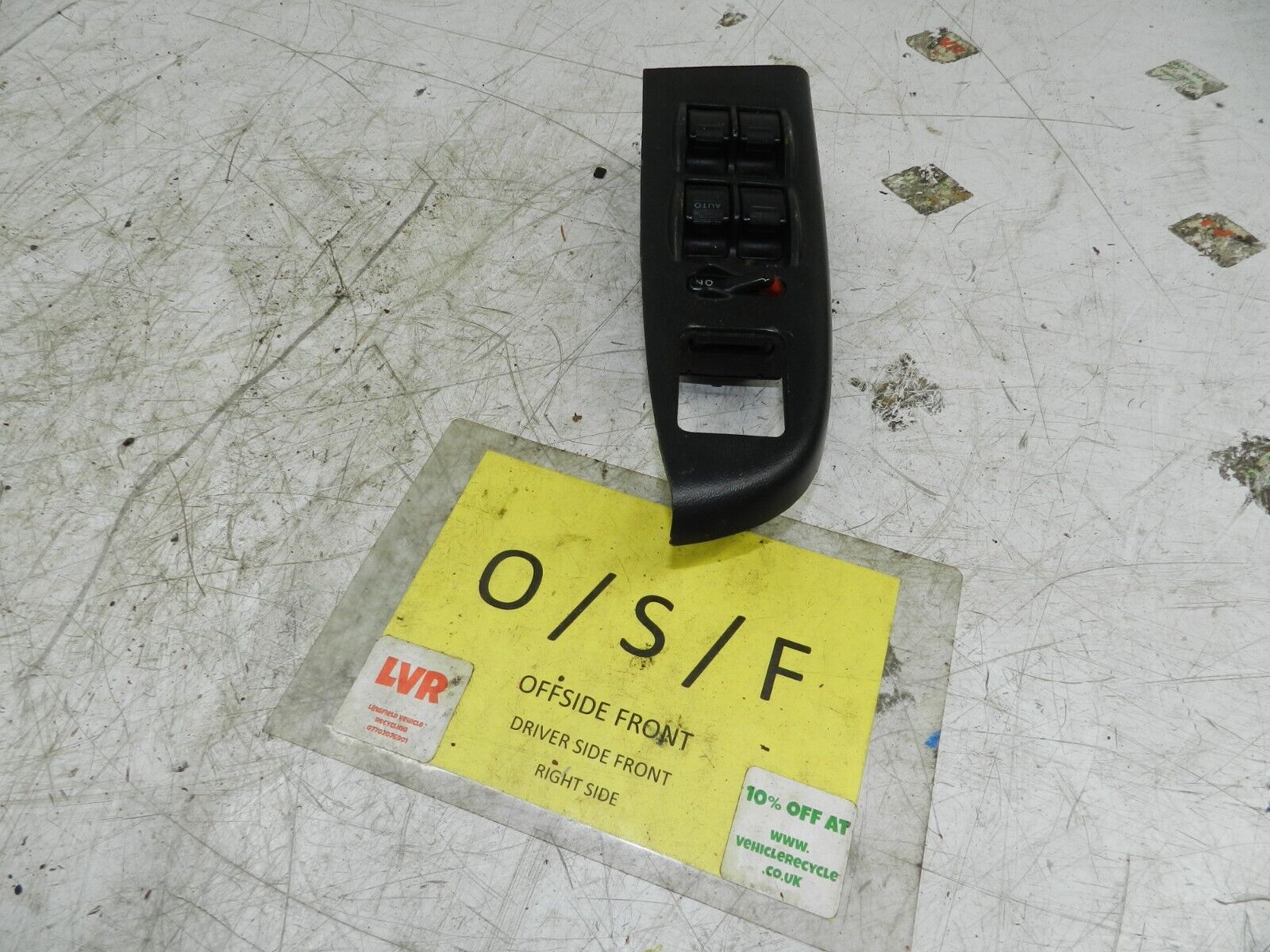 (138) 1998 HONDA ACCORD MK6. DRIVER SIDE FRONT WINDOW SWITCHES