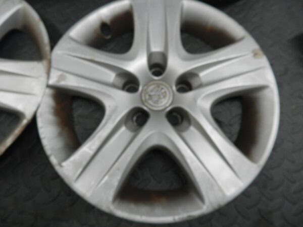 (144) 2009 VAUXHALL ASTRA H. SET OF WHEEL HUB CAPS - Image 3