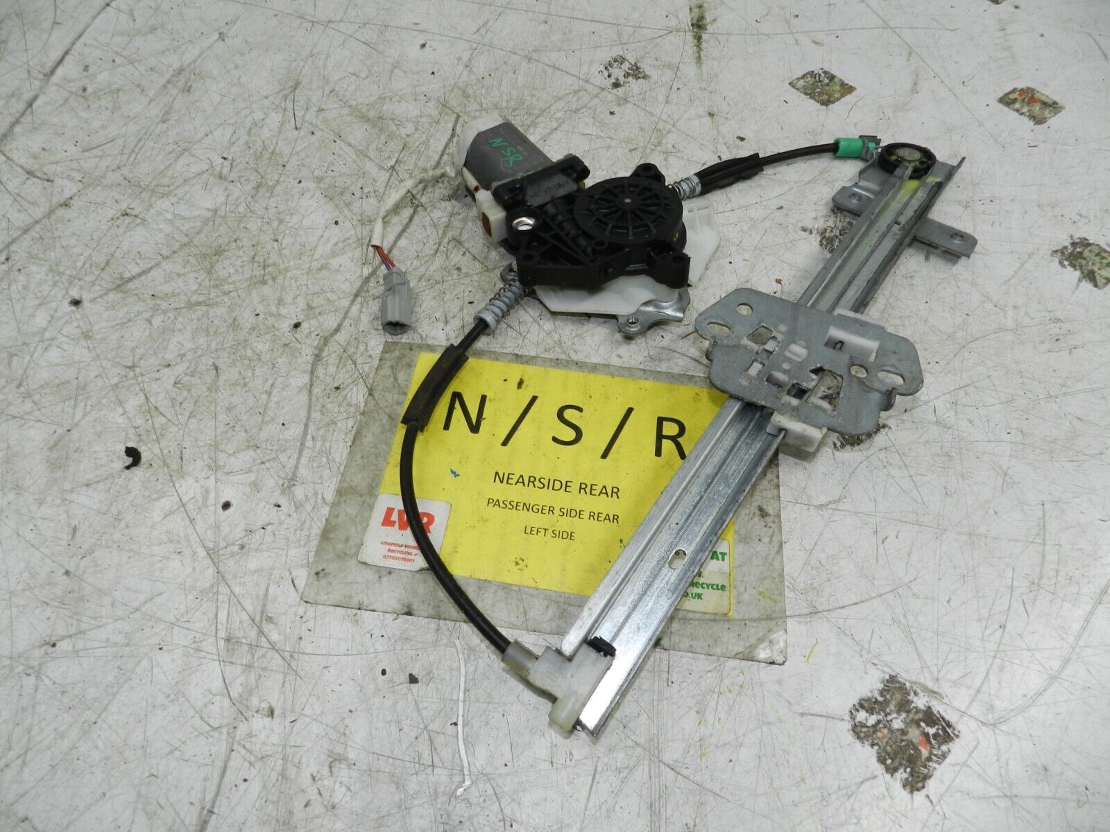 (138) 1998 HONDA ACCORD MK6. PASSENGER SIDE REAR WINDOW REGULATOR AND MOTOR